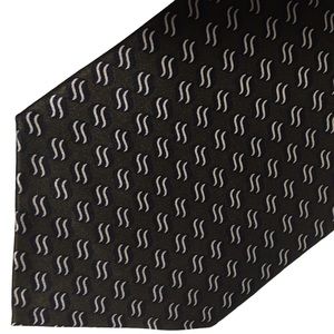 Handmade 100% Silk Tie Tongue Tied Black & white Like new or new